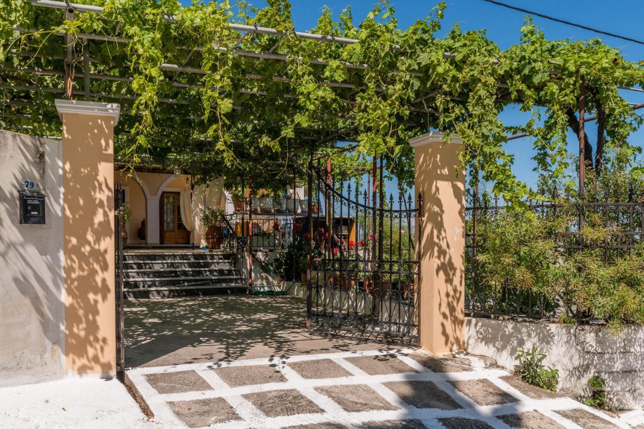 Irida'S Apartment Литакия Экстерьер фото